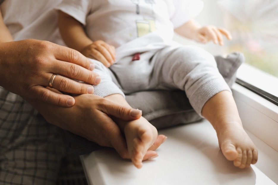 baby in parents hands